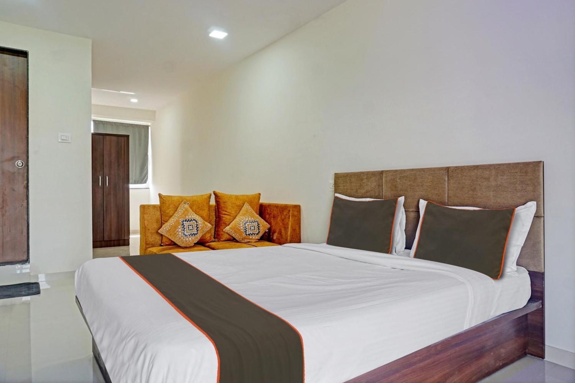 Super Collection O Rk Inn Chinchvad ภายนอก รูปภาพ